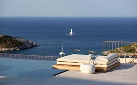 Rebek Luxury Villas & Suites