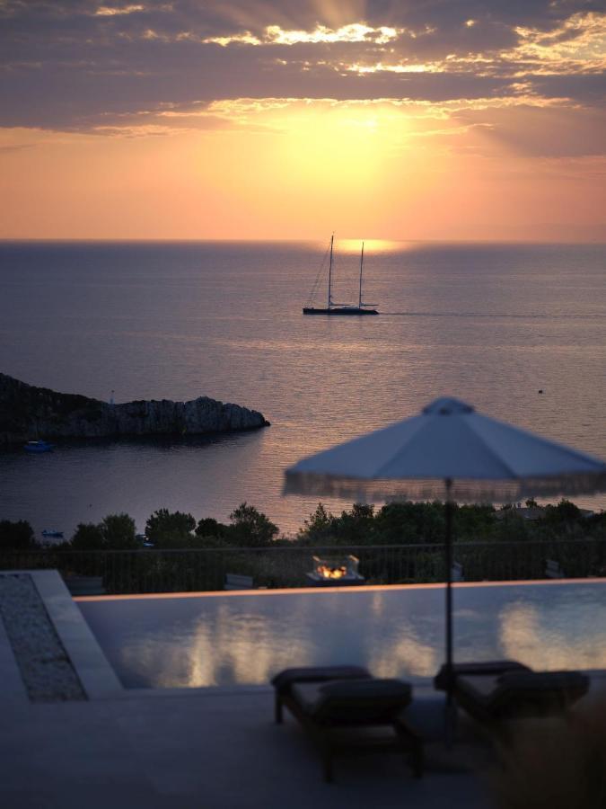 Rebek Luxury Villas & Suites Agios Nikolaos  Extérieur photo